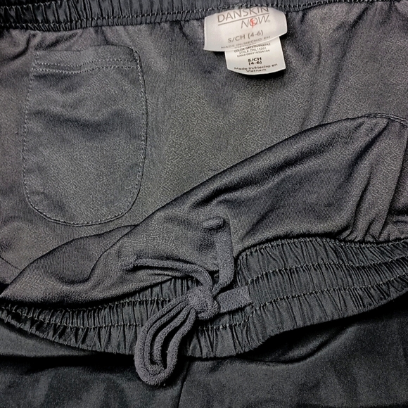 Danskin Shorts / Athletic Works Top - Picture 5 of 6